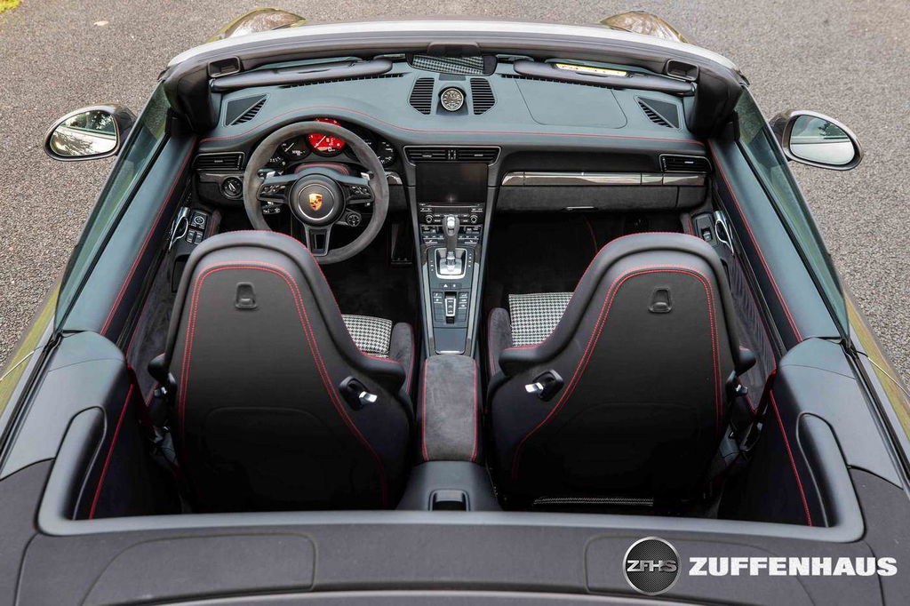 Porsche 991.2 Carrera GTS