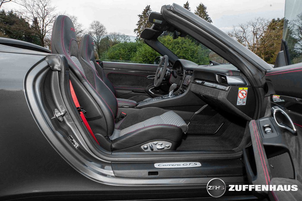 Porsche 991.2 Carrera GTS