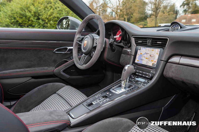 Porsche 991.2 Carrera GTS