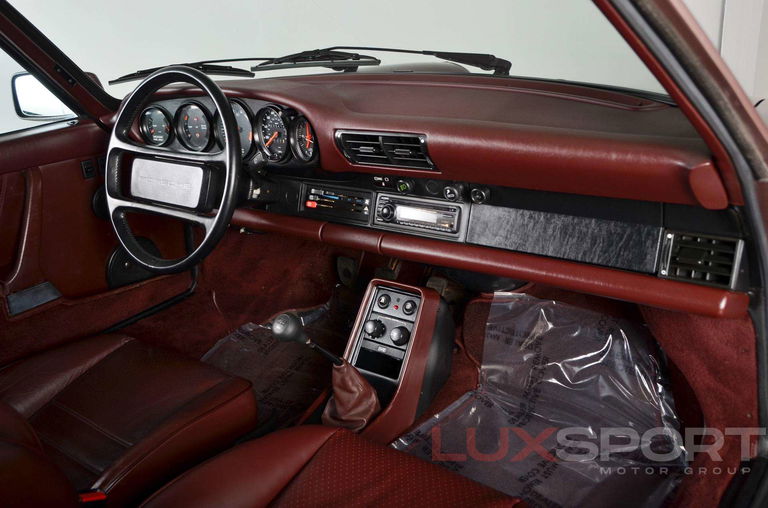 Porsche 911 Carrera 3.2 (US)