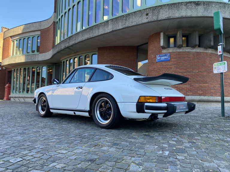 Porsche 911 Carrera 3.2