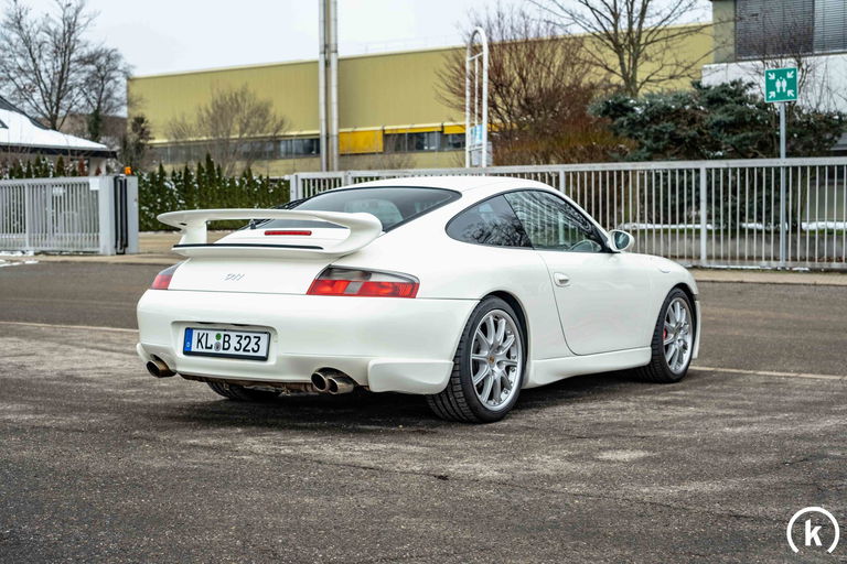 Porsche 996 Carrera 4
