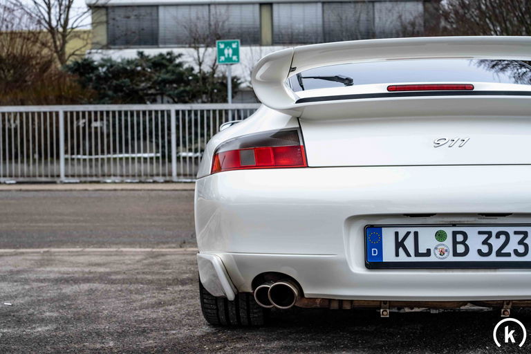 Porsche 996 Carrera 4