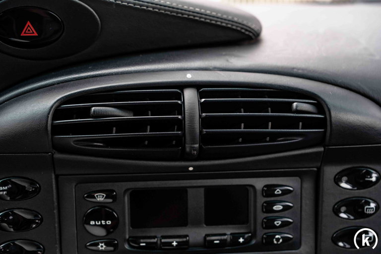 Porsche 996 Carrera 4