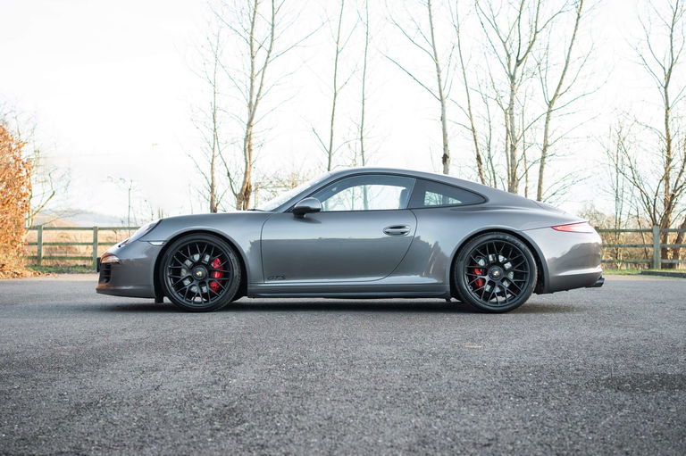 Porsche 991 Carrera GTS