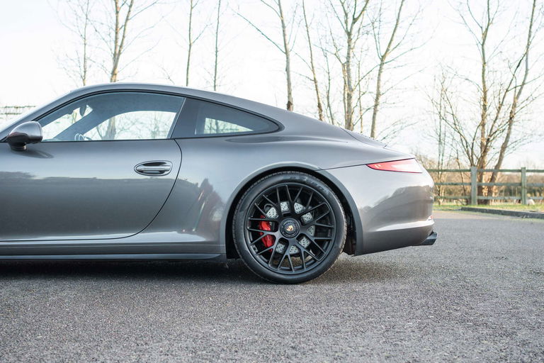 Porsche 991 Carrera GTS