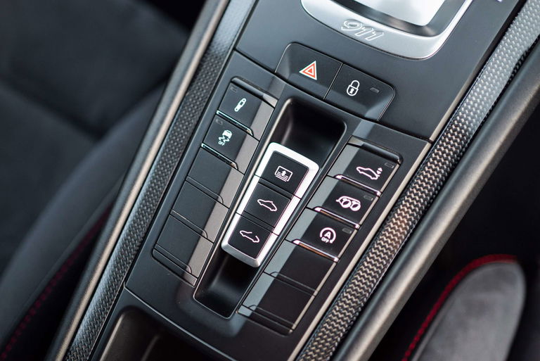 Porsche 991.2 Carrera GTS