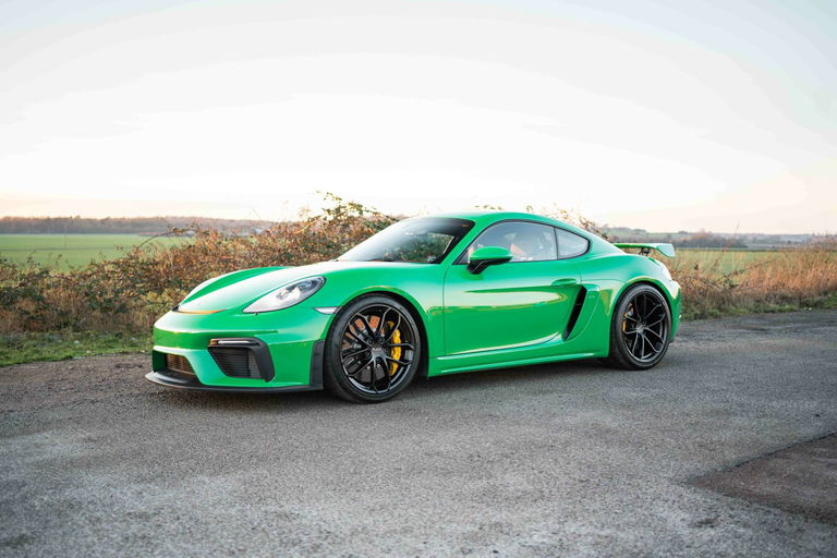 Porsche 718 Cayman GT4