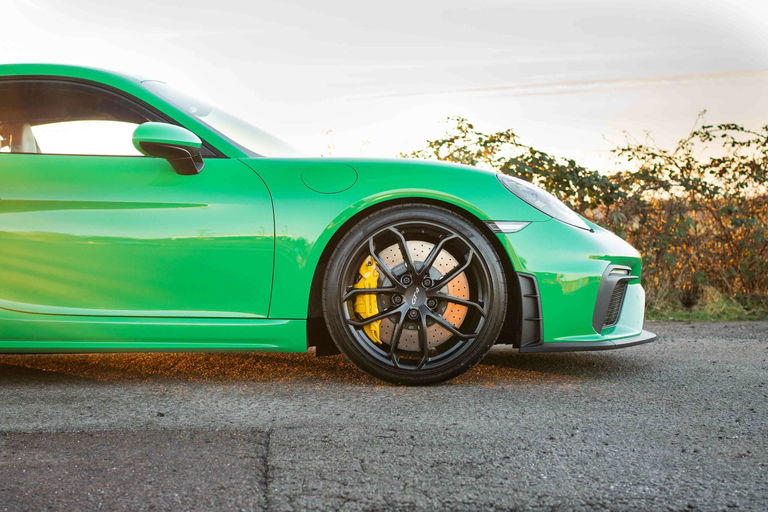 Porsche 718 Cayman GT4