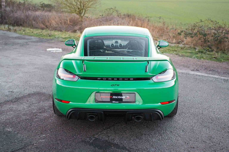 Porsche 718 Cayman GT4