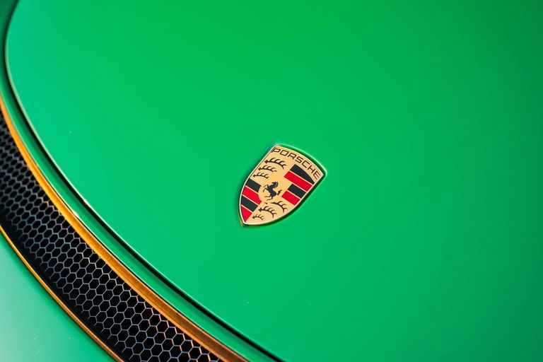 Porsche 718 Cayman GT4