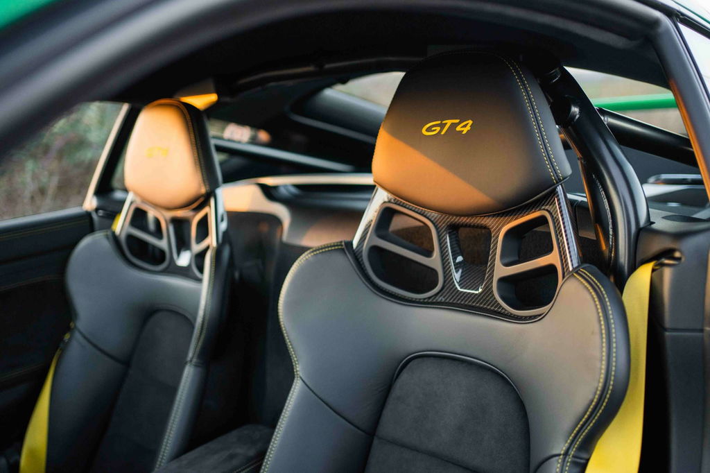 Porsche 718 Cayman GT4