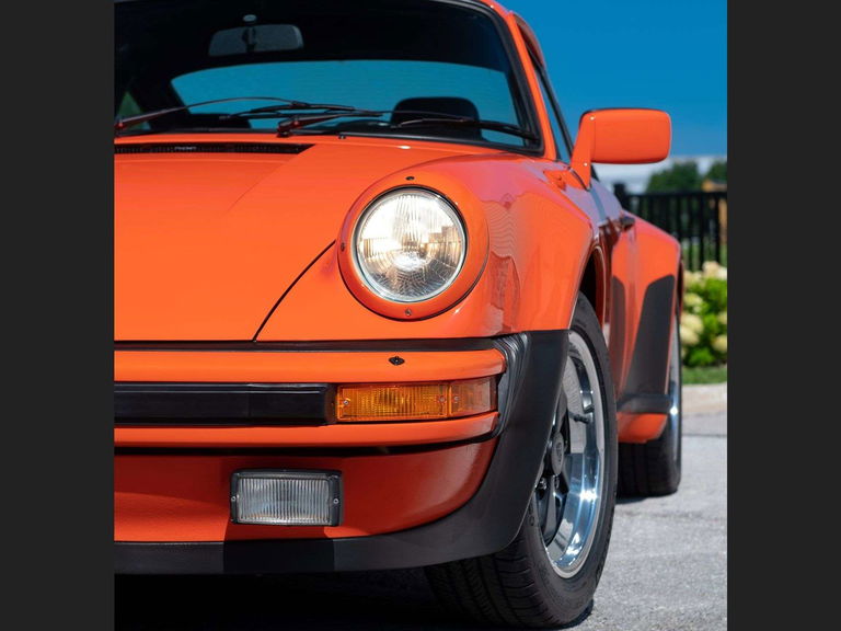 Porsche 911 Turbo 3.3 (US)