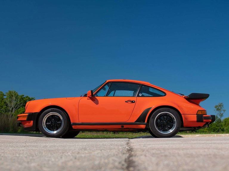 Porsche 911 Turbo 3.3 (US)