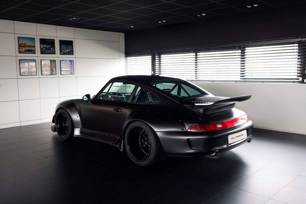 Porsche 911 by RWB