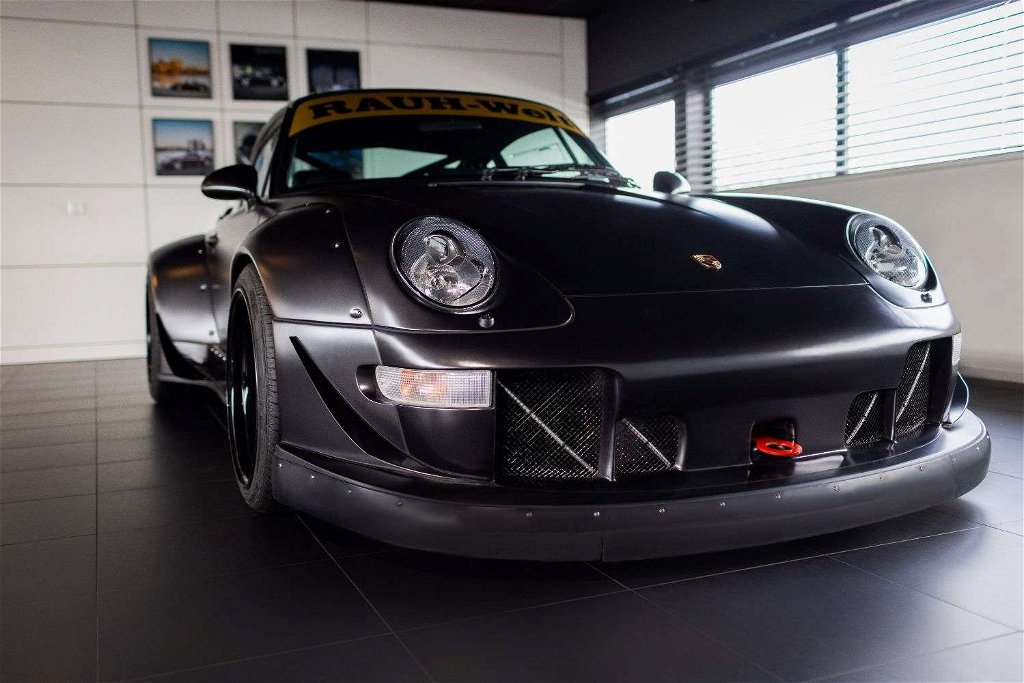 Porsche 911 by RWB