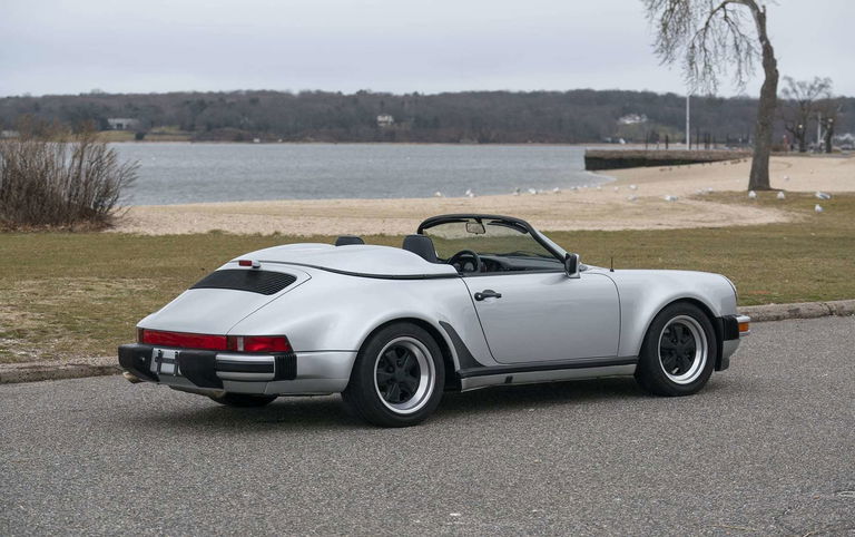 Porsche 911 Carrera 3.2 Speedster 