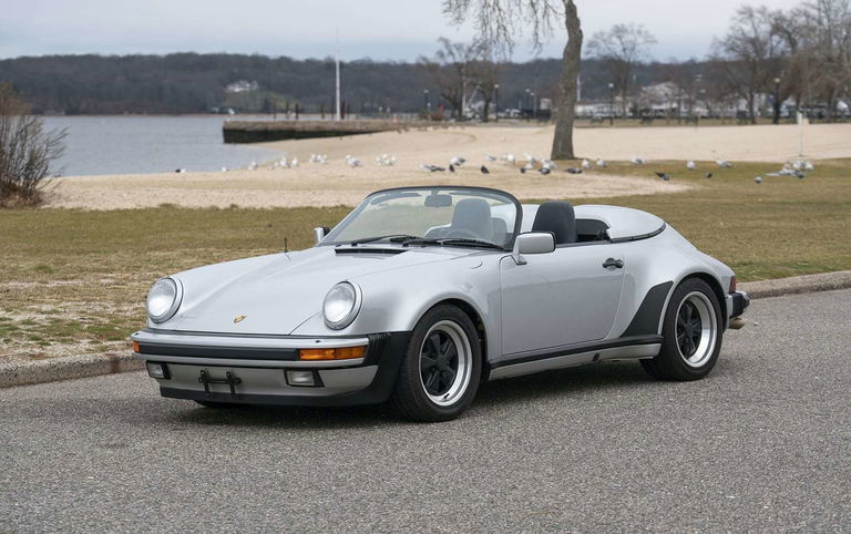 Porsche 911 Carrera 3.2 Speedster (US)