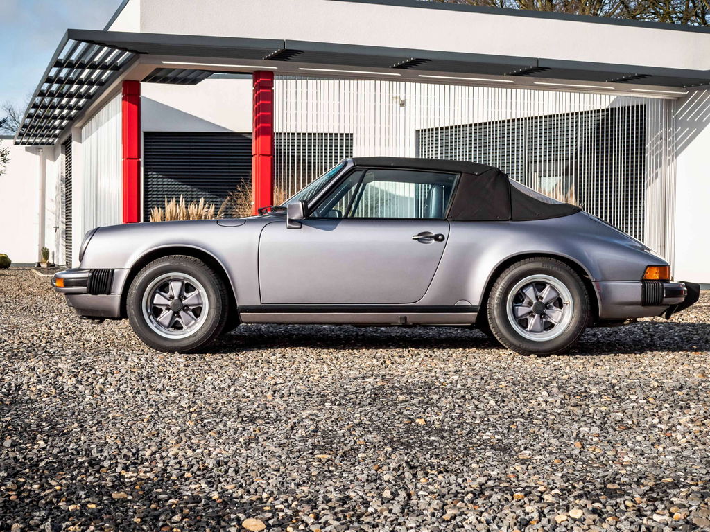 Porsche 911 Carrera 3.2 (US)