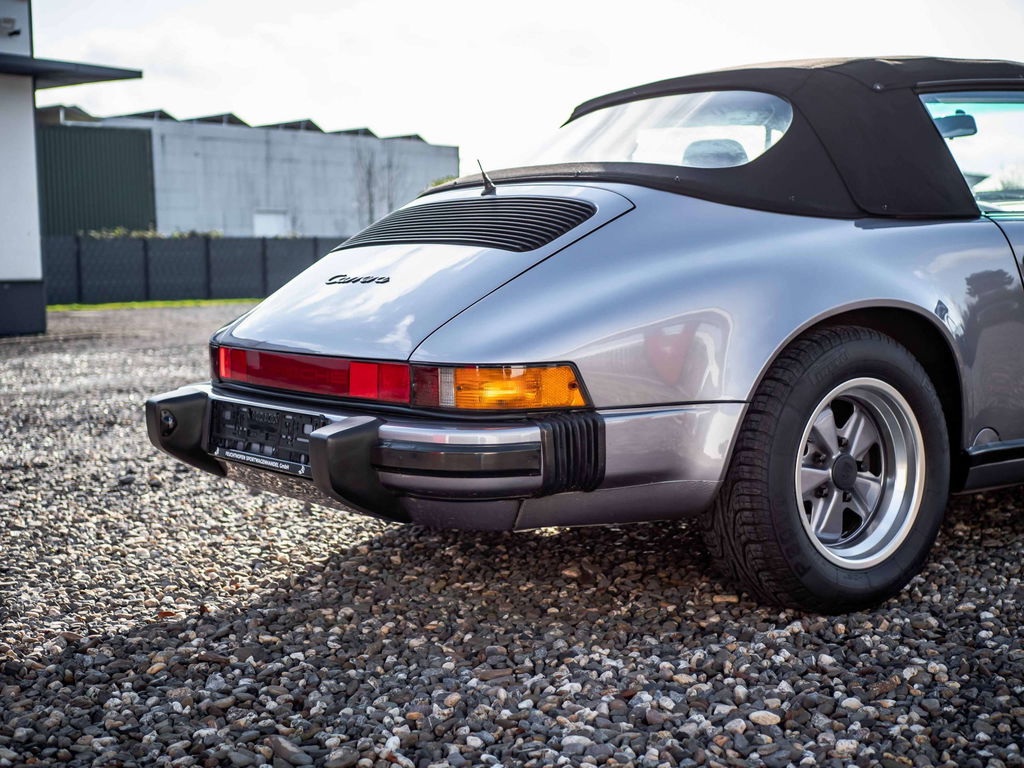 Porsche 911 Carrera 3.2 (US)