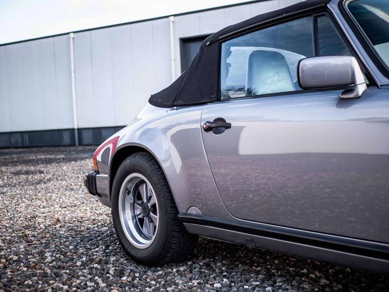 Porsche 911 Carrera 3.2 (US)