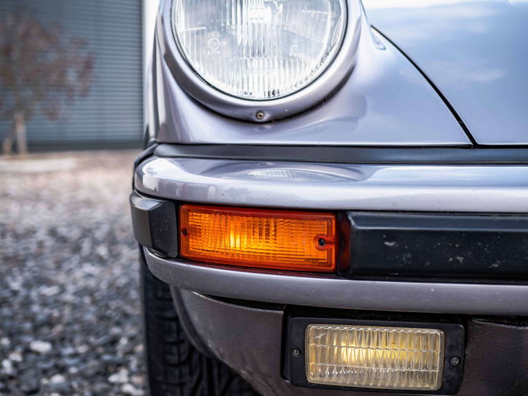 Porsche 911 Carrera 3.2 (US)