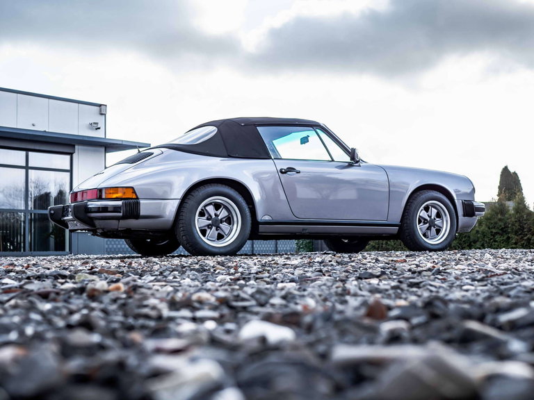 Porsche 911 Carrera 3.2 (US)