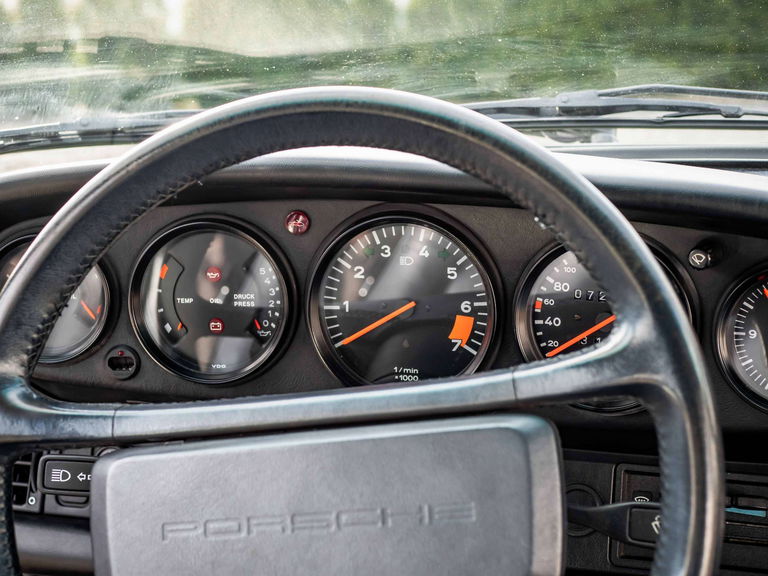 Porsche 911 Carrera 3.2 (US)