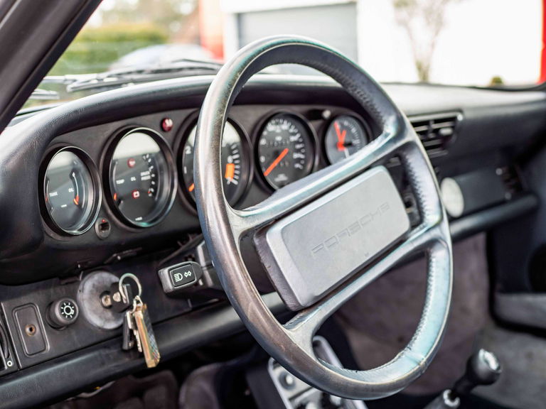 Porsche 911 Carrera 3.2 (US)