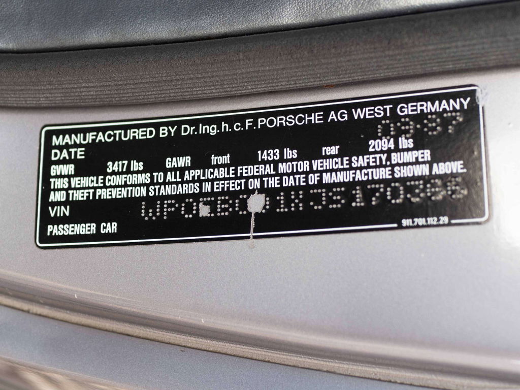 Porsche 911 Carrera 3.2 (US)