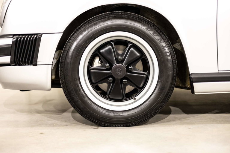 Porsche 911 Carrera 2,7