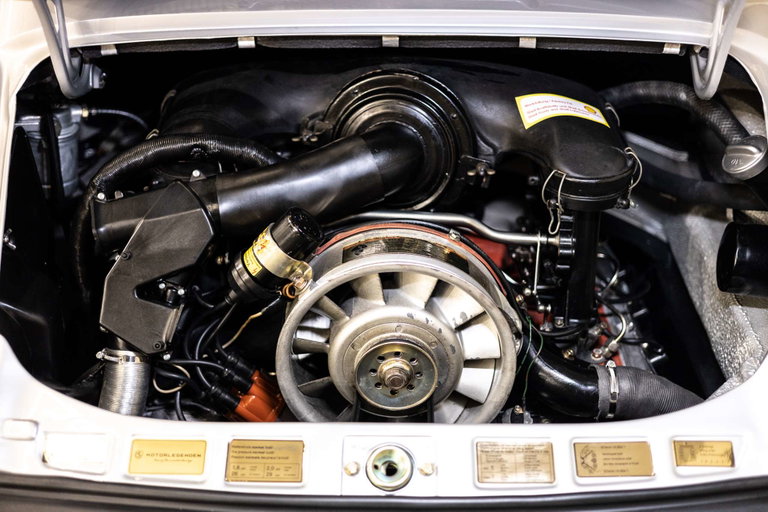 Porsche 911 Carrera 2,7