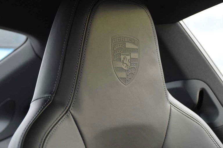 Porsche 992 GT3 Touring