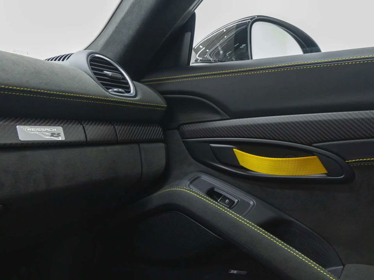 Porsche 718 Cayman GT4 RS