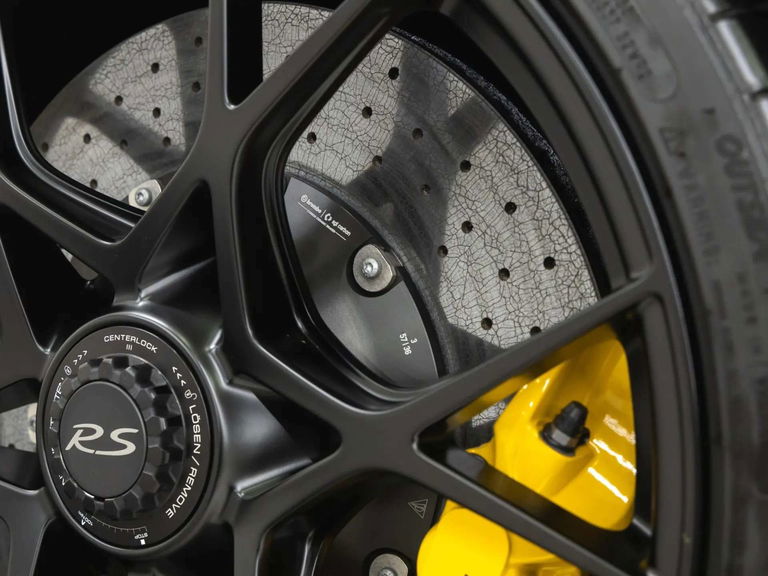 Porsche 718 Cayman GT4 RS