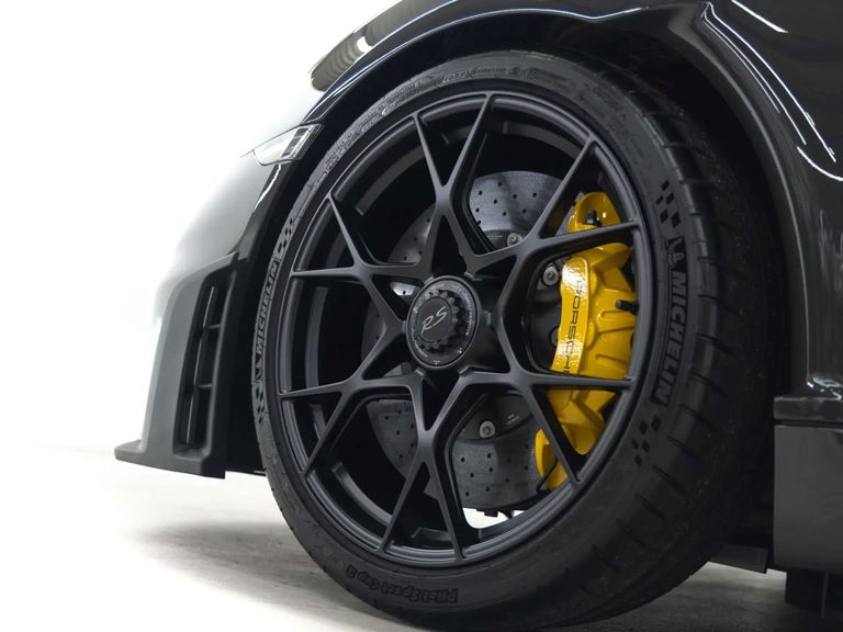 Porsche 718 Cayman GT4 RS