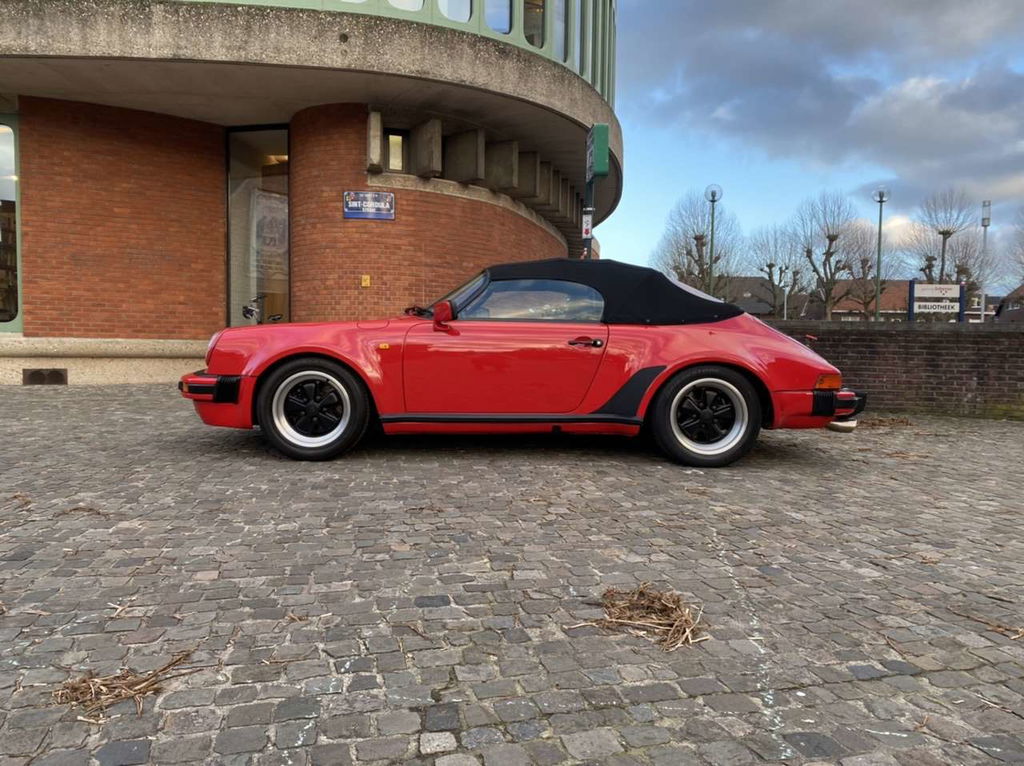Porsche 911 Carrera 3.2 Speedster
