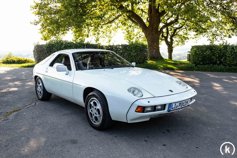 Porsche 928