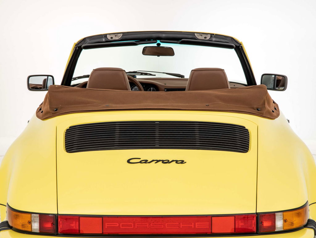 Porsche 911 Carrera 3.2 (US)