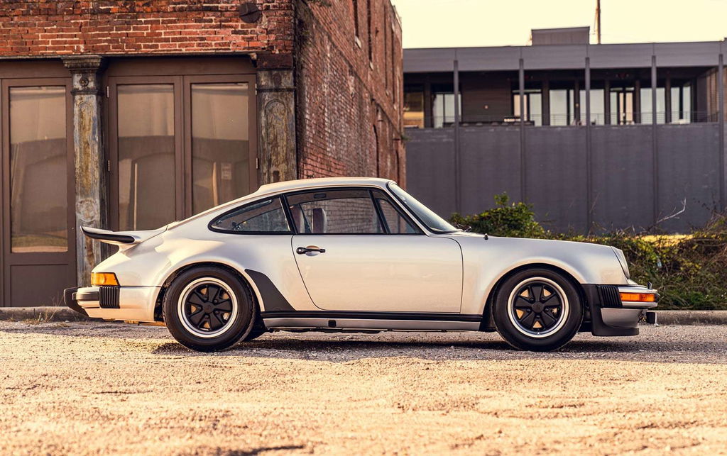 Porsche 911 Turbo 3.0 (US)