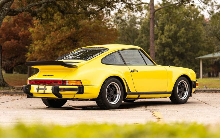 Porsche 911 Turbo 3.0 (US)