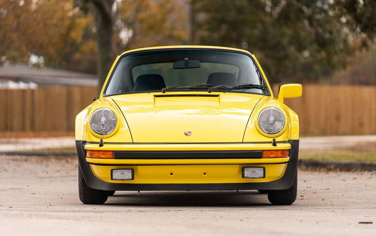 Porsche 911 Turbo 3.0 (US)