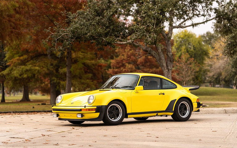 Porsche 911 Turbo 3.0 (US)