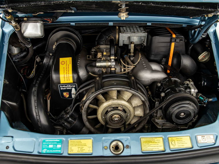 Porsche 911 Carrera 3.2