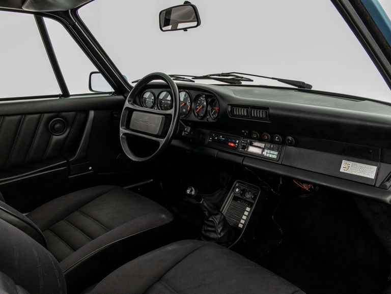 Porsche 911 Carrera 3.2