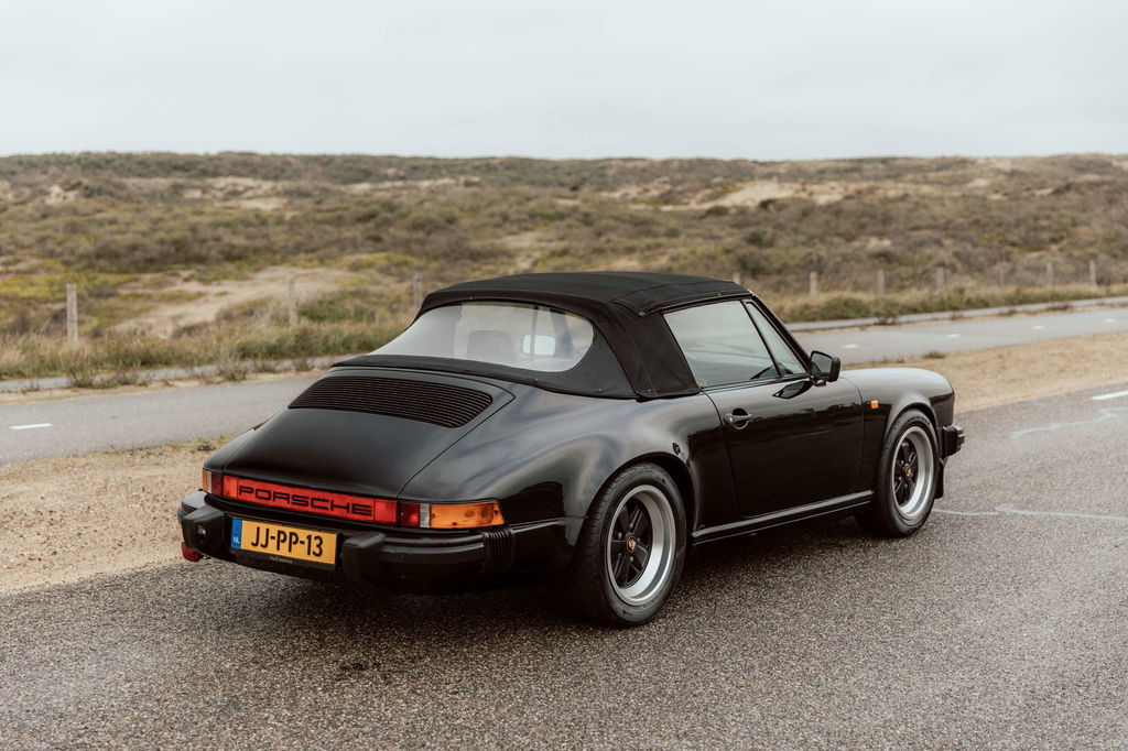 Porsche 911 Carrera 3.2