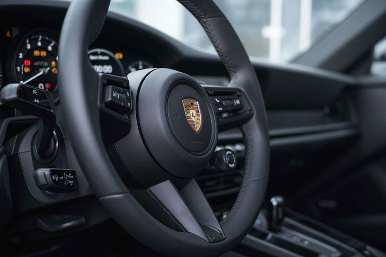 Porsche 992 Carrera GTS