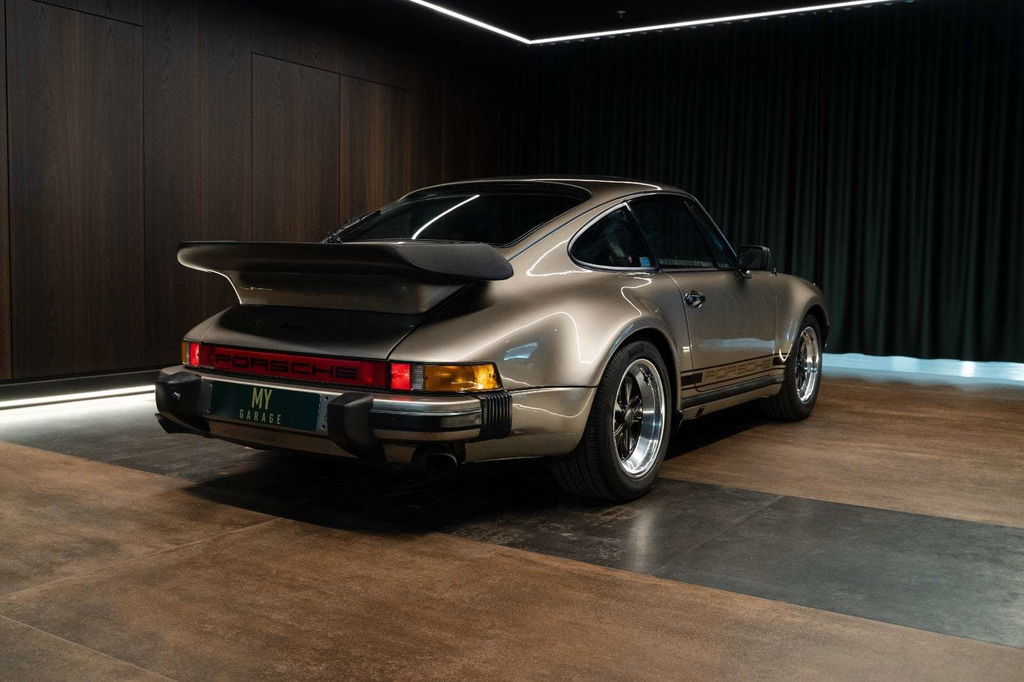 Porsche 911 Turbo 3.3