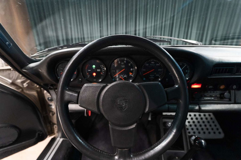 Porsche 911 Turbo 3.3