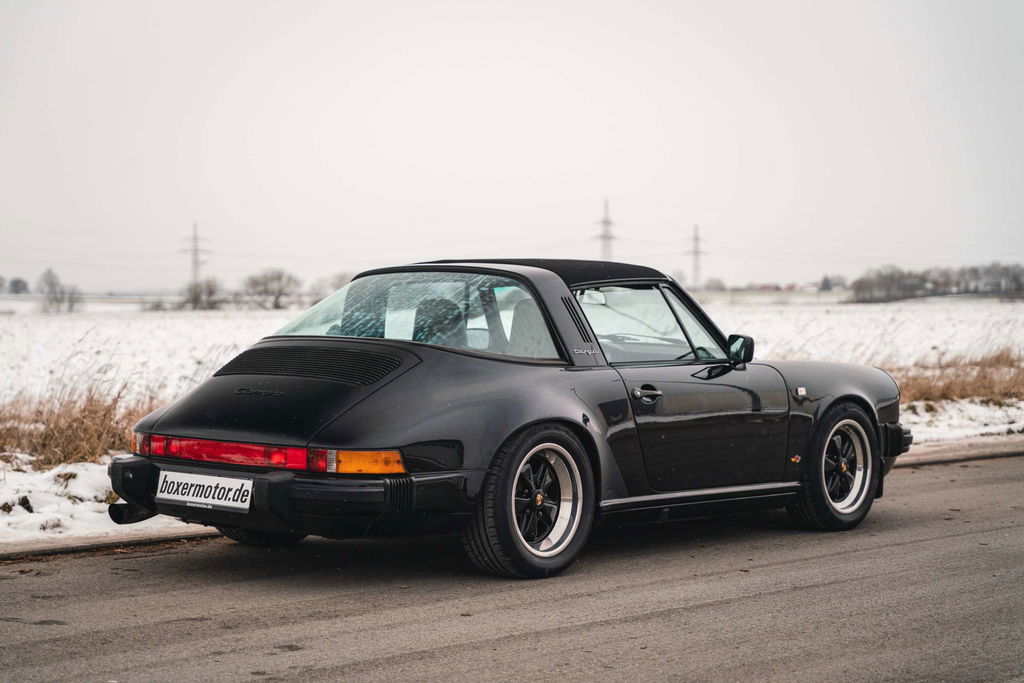Porsche 911 Carrera 3.2